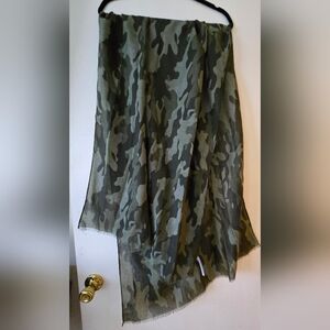 Old Navy Green Camouflage Scarf
